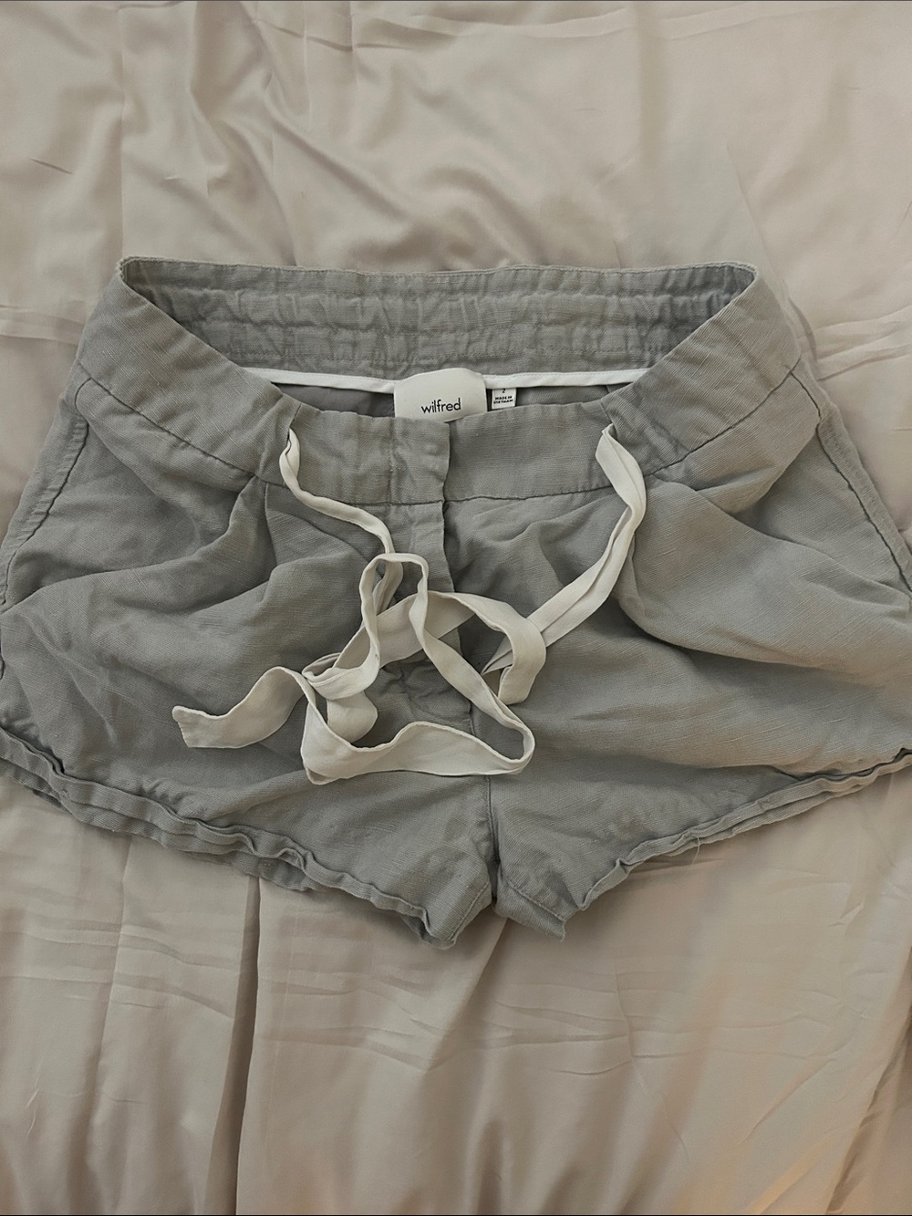 Wilfred Light Gray Linen-Blend Drawstring Athletic Shorts